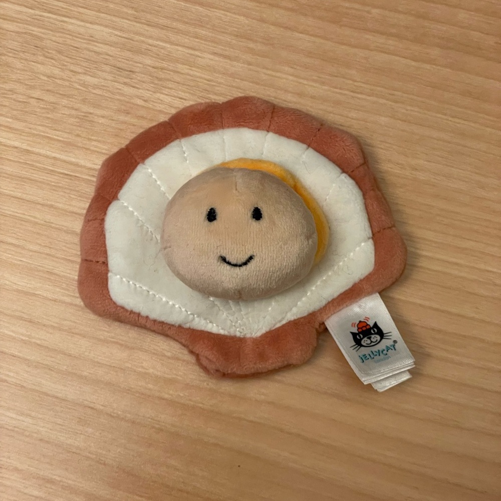 Jellycat Smiling Scallop